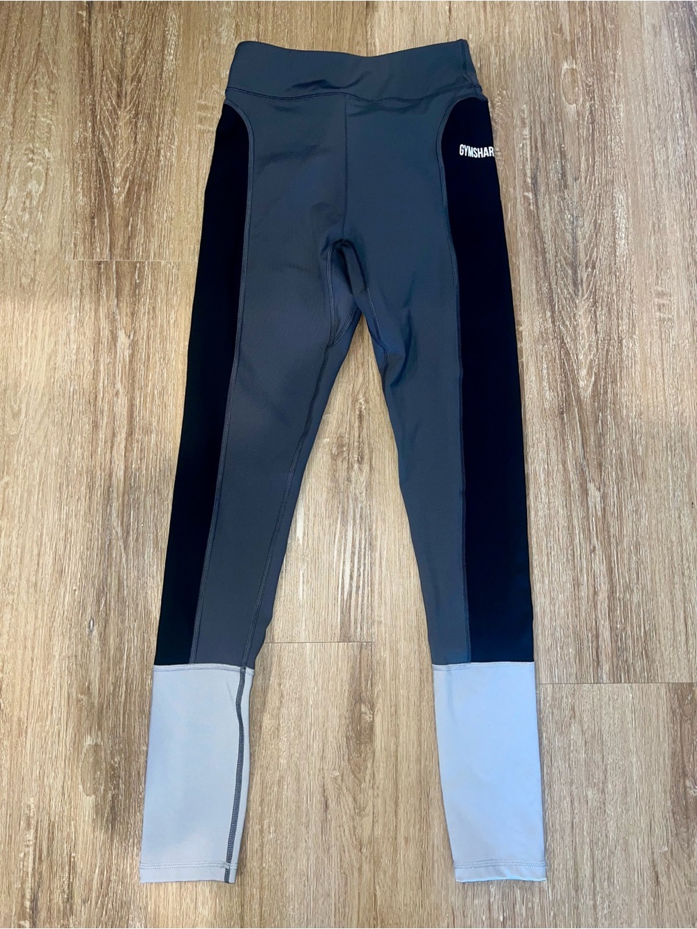 Gymshark | Gymshark Grey and Black Colorblock High-Rise Leggings